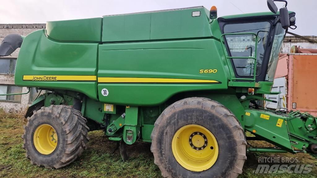John Deere S 690 Θεριζοαλωνιστικές μηχανές