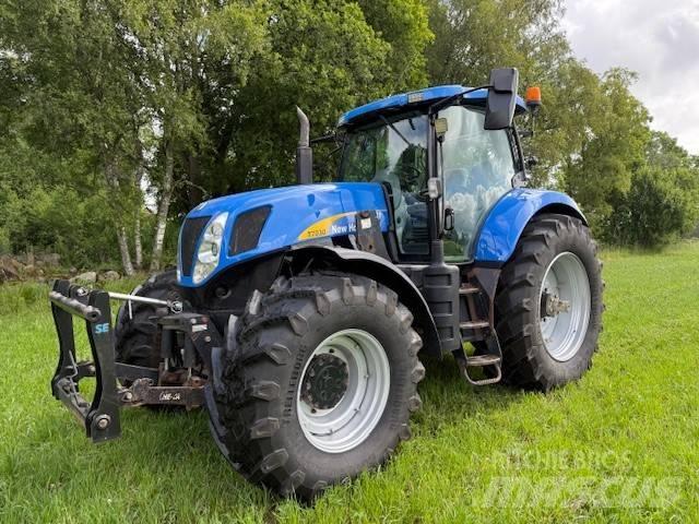 New Holland T 7030 Τρακτέρ