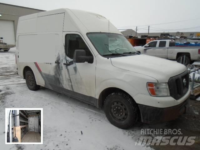 Nissan NV2500HD Φορτηγά Κόφα
