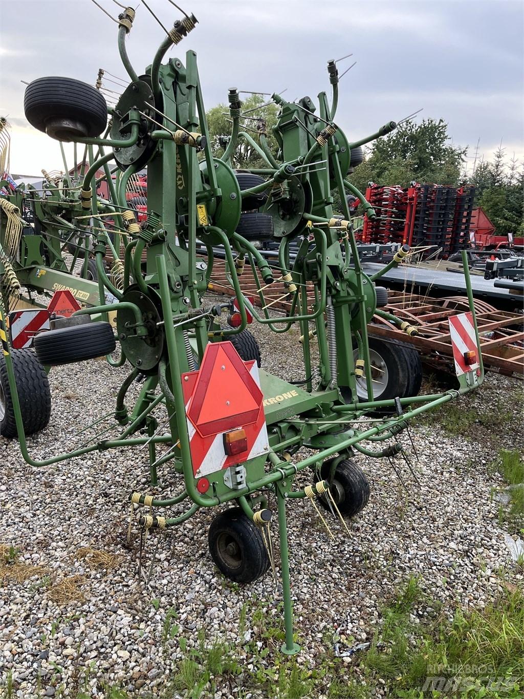 Krone KW 8.82/8 Τσουγκράνες και χορτοξηραντικές μηχανές