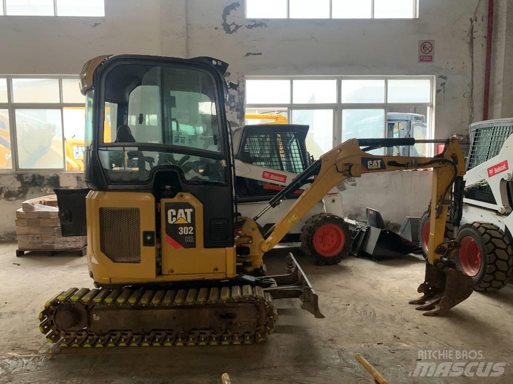 CAT 302 Εκσκαφείς με ερπύστριες