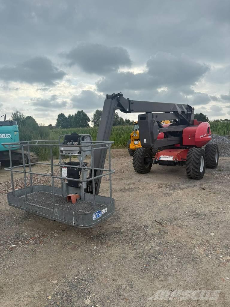 Manitou ATJ 200 Ανυψωτήρες με αρθρωτό βραχίονα