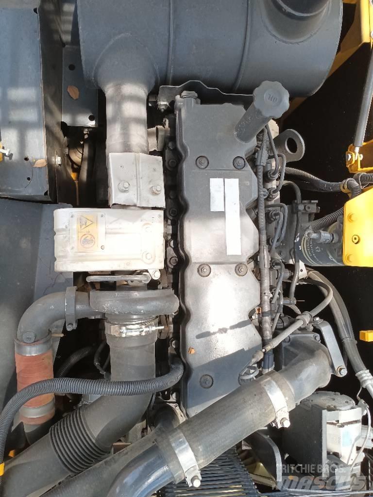 Komatsu PC 200 Εκσκαφείς με ερπύστριες
