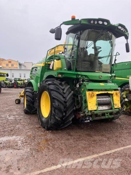 John Deere 8400 Μηχανές χορτονομής