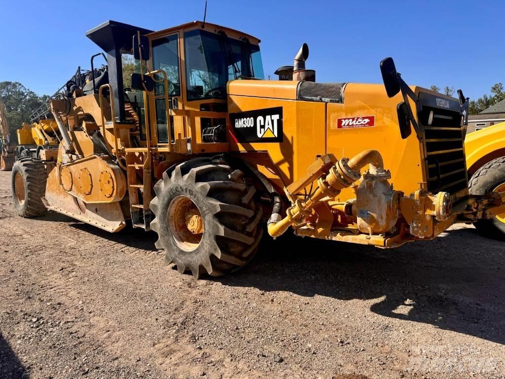 CAT RM 300 Ανακυκλωτές ασφάλτου