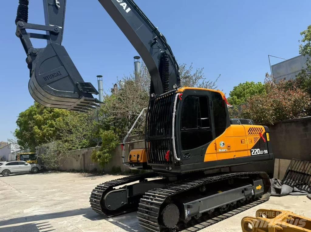 Hyundai R220LC-9S Εκσκαφείς με ερπύστριες