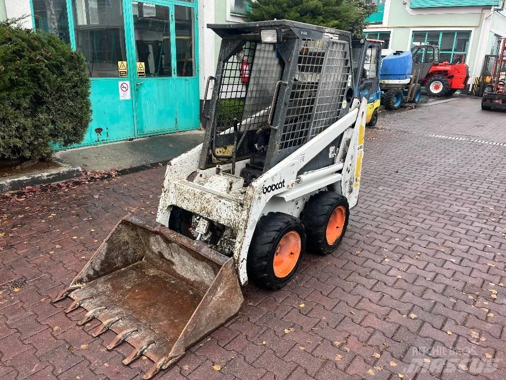 Bobcat 443      V-4129 Εμπρόσθιοι φορτωτές και σκαπτικά