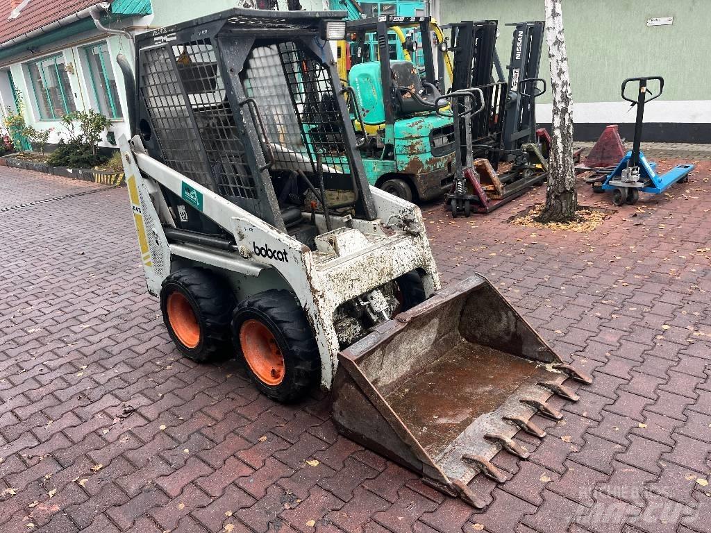 Bobcat 443      V-4129 Εμπρόσθιοι φορτωτές και σκαπτικά