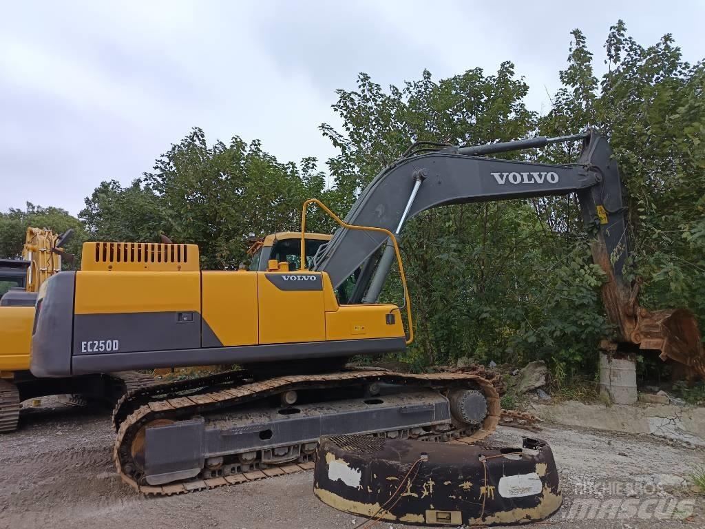Volvo EC 250 Εκσκαφείς με ερπύστριες