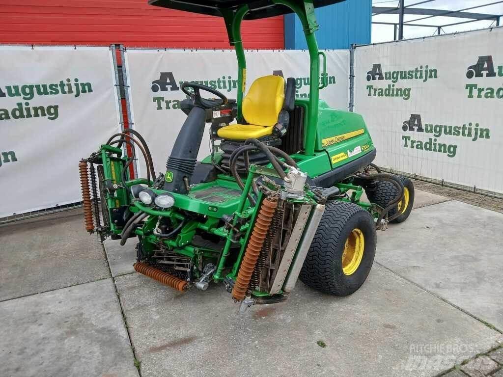 John Deere 8700 A Χορτοκοπτικά με καθιστό χειριστή