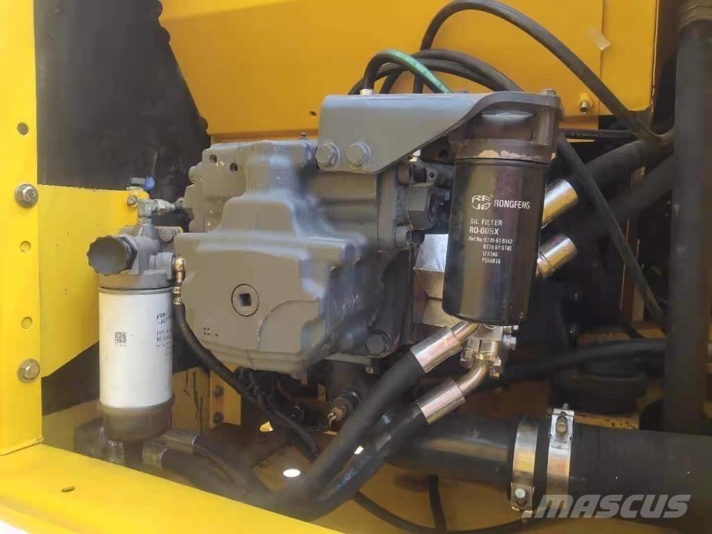 Komatsu 220-8 Εκσκαφείς με ερπύστριες