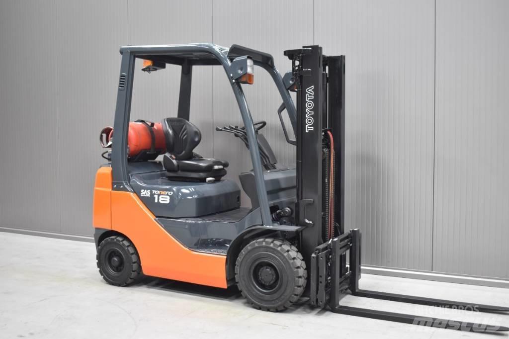 Toyota 02-8FGF18 Περονοφόρα ανυψωτικά κλαρκ με φυσικό αέριο LPG