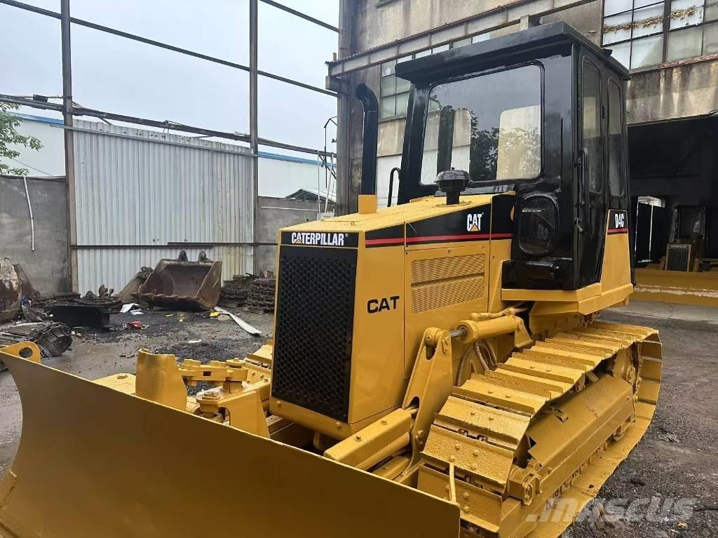 CAT D 4 C Μπουλντόζες με ερπύστριες