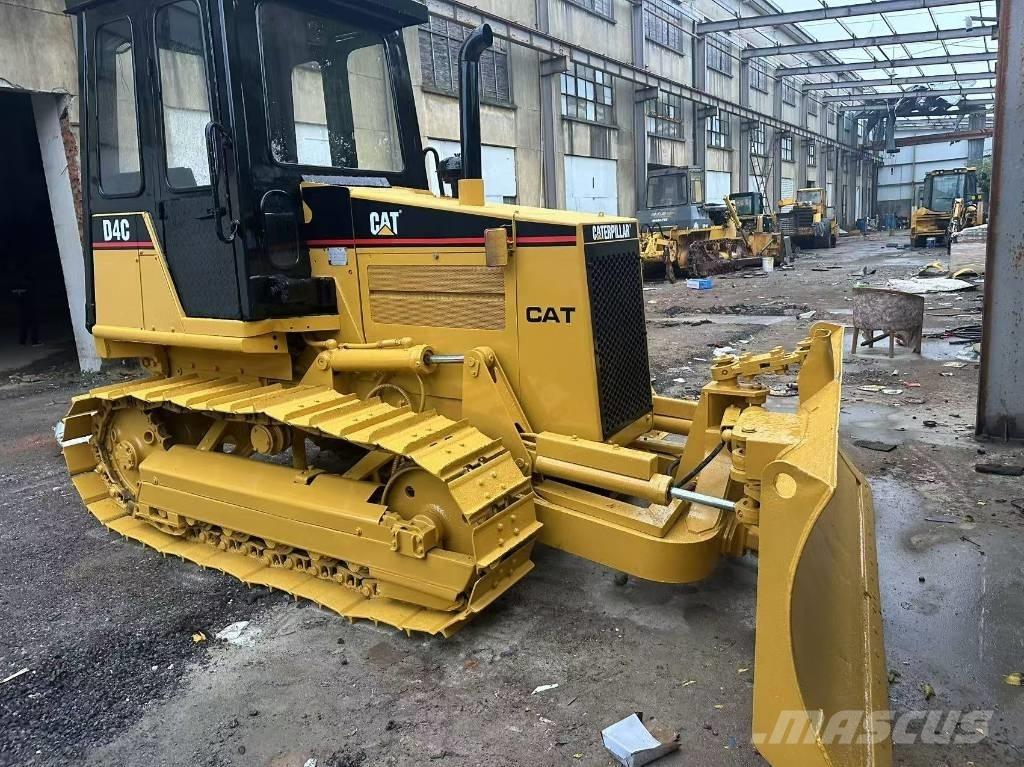 CAT D 4 C Μπουλντόζες με ερπύστριες