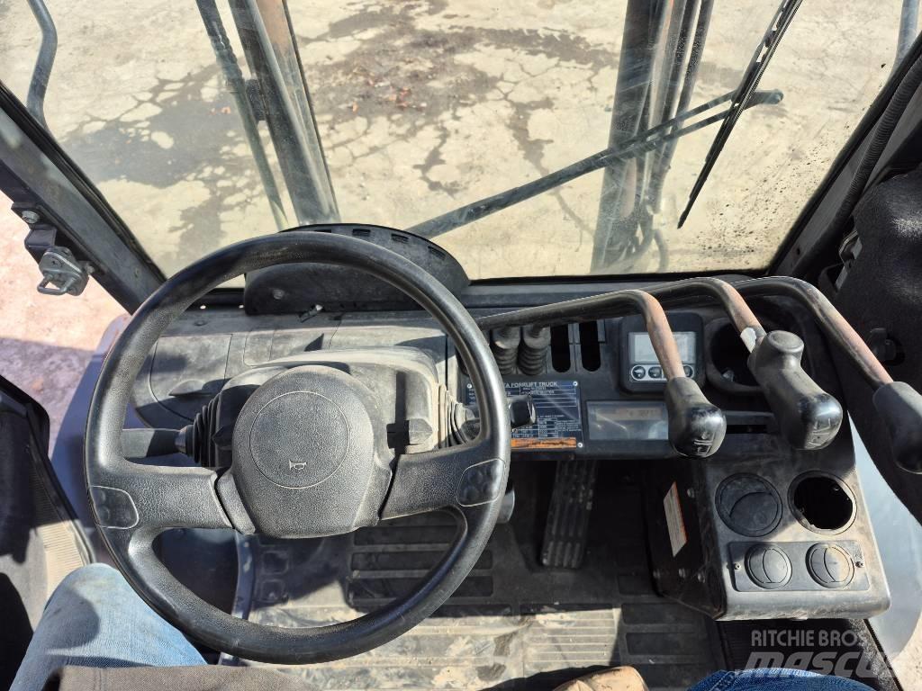 Toyota 8 FGU 30 Περονοφόρα ανυψωτικά κλαρκ - άλλα