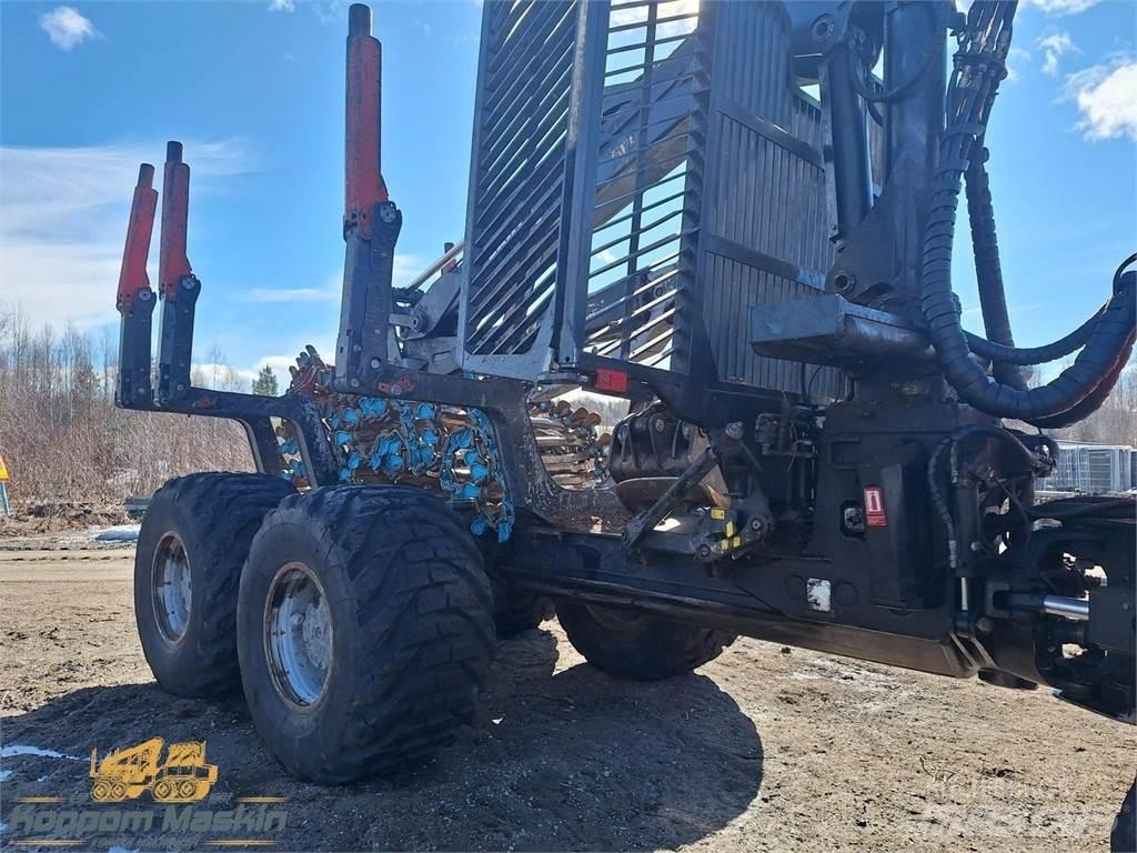 Komatsu 895 Θεριζοαλωνιστικές μηχανές