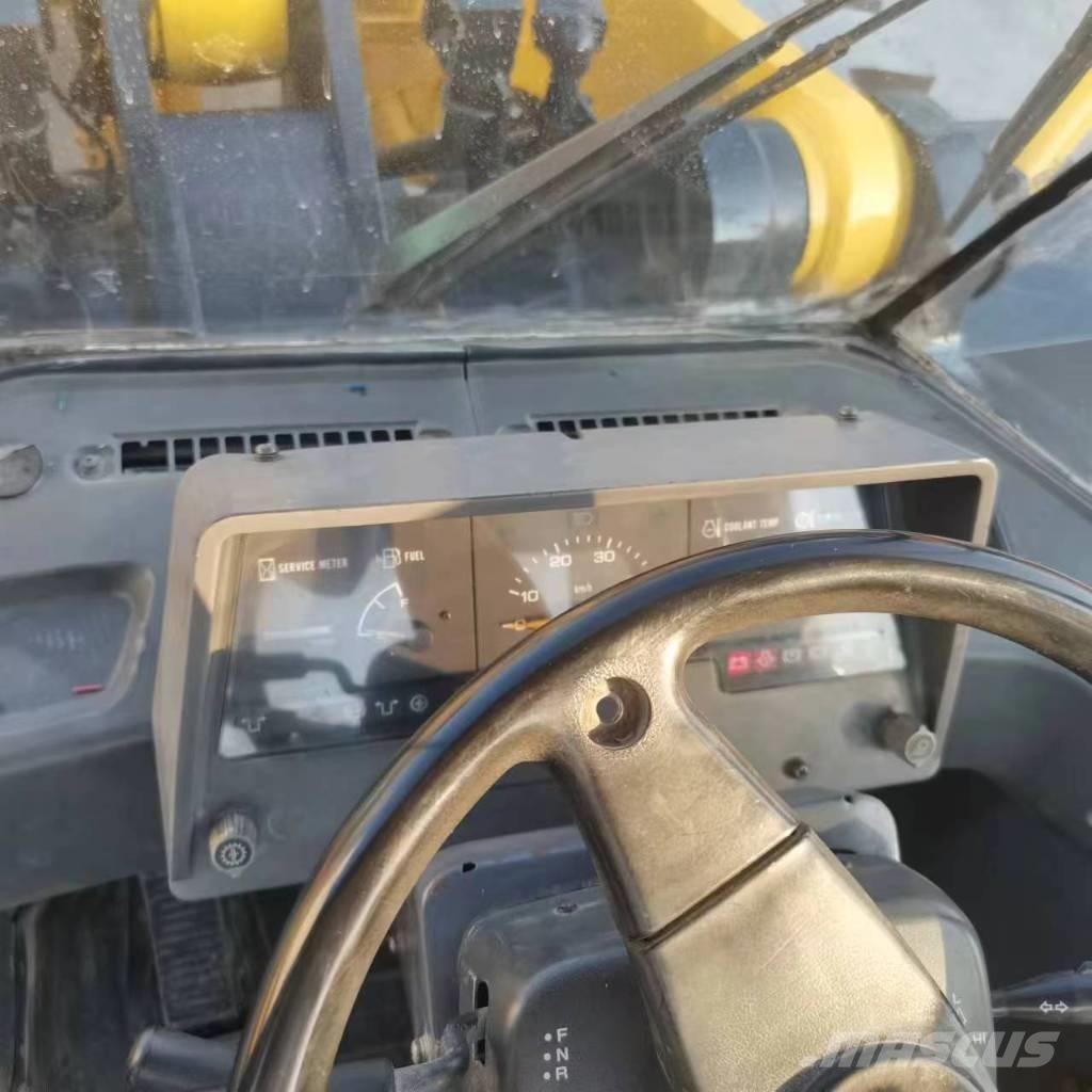 Komatsu WA 320-5 Φορτωτές με λάστιχα (Τροχοφόροι)