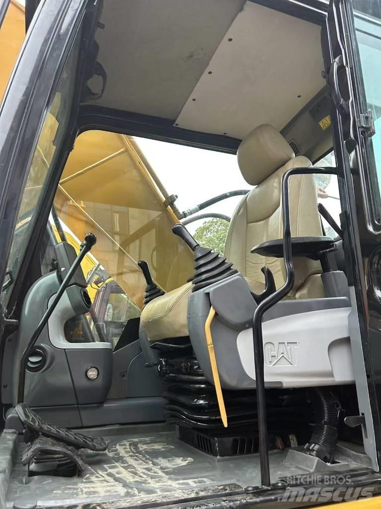 CAT 320 D Εκσκαφείς με ερπύστριες