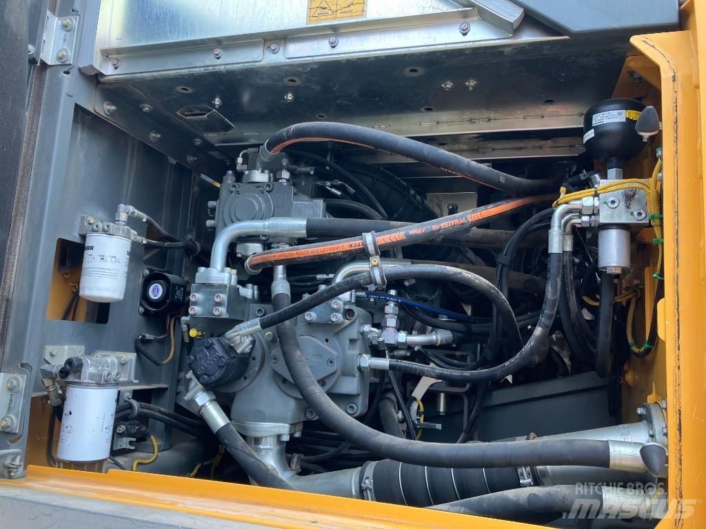Liebherr R 945 Εκσκαφείς με ερπύστριες