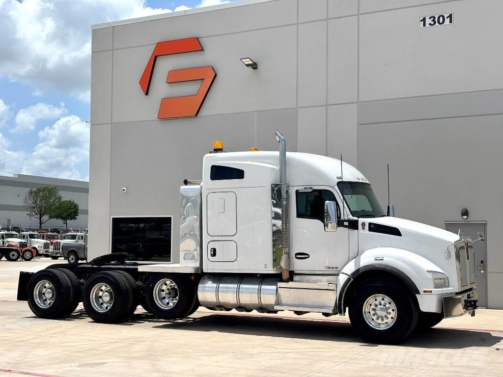 Kenworth T 880 Τράκτορες