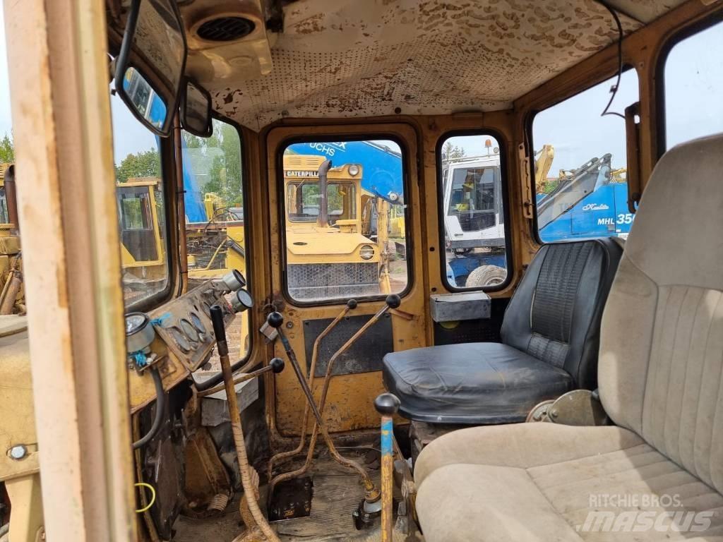 CAT T 130 Μπουλντόζες με ερπύστριες