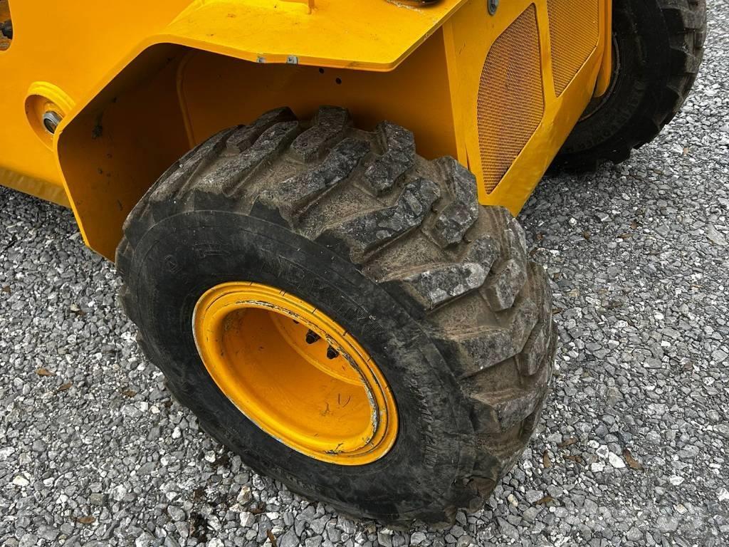 JCB 35-26D 4x4 Τηλεσκοπικοί ανυψωτές
