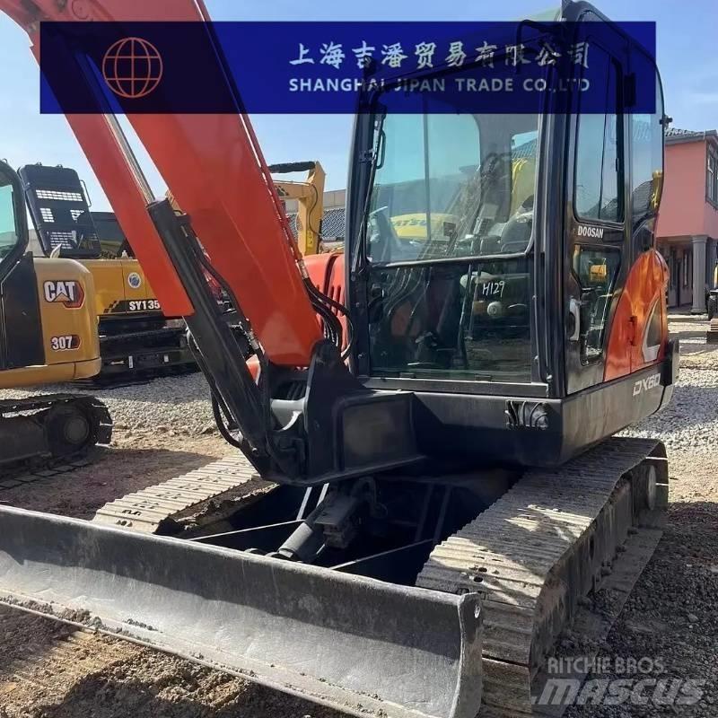 Doosan DX 60 Εκσκαφείς με ερπύστριες