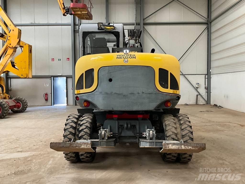 Neuson EW 100 Εκσκαφείς με τροχούς - λάστιχα