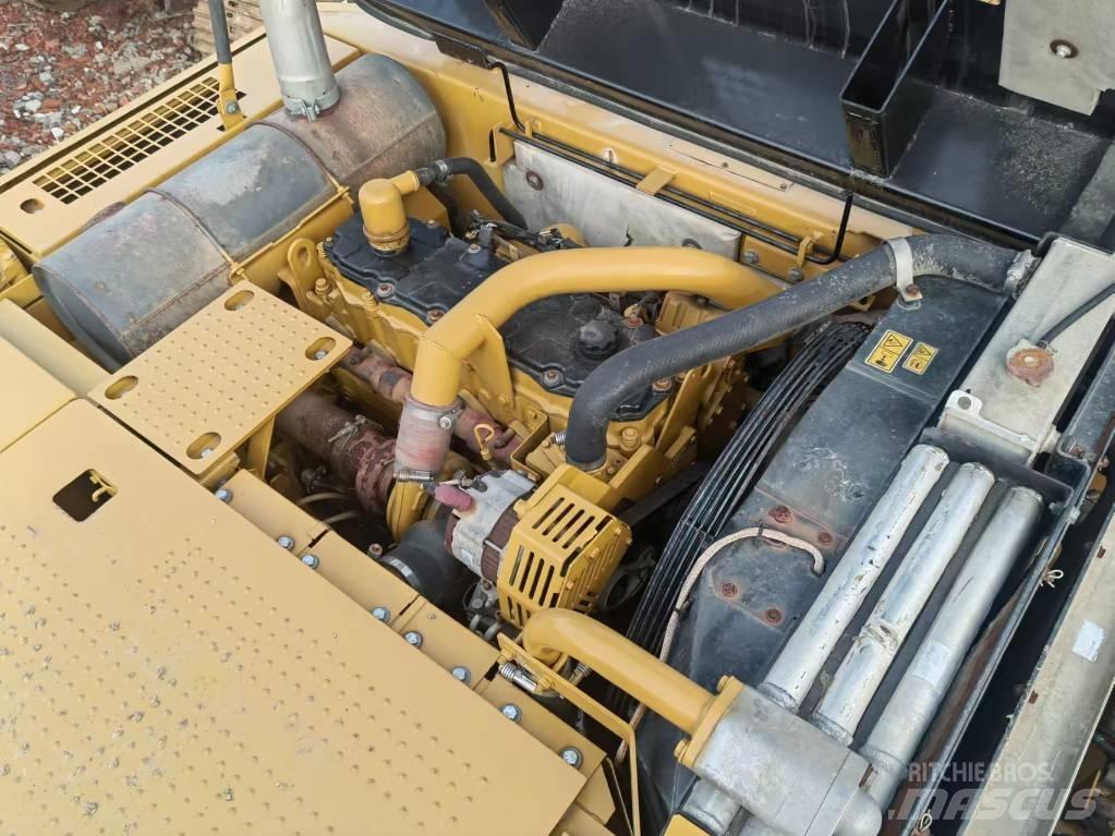 CAT 325 D2 Εκσκαφείς με ερπύστριες