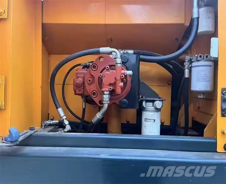 Hyundai R220LC-9S Εκσκαφείς με ερπύστριες