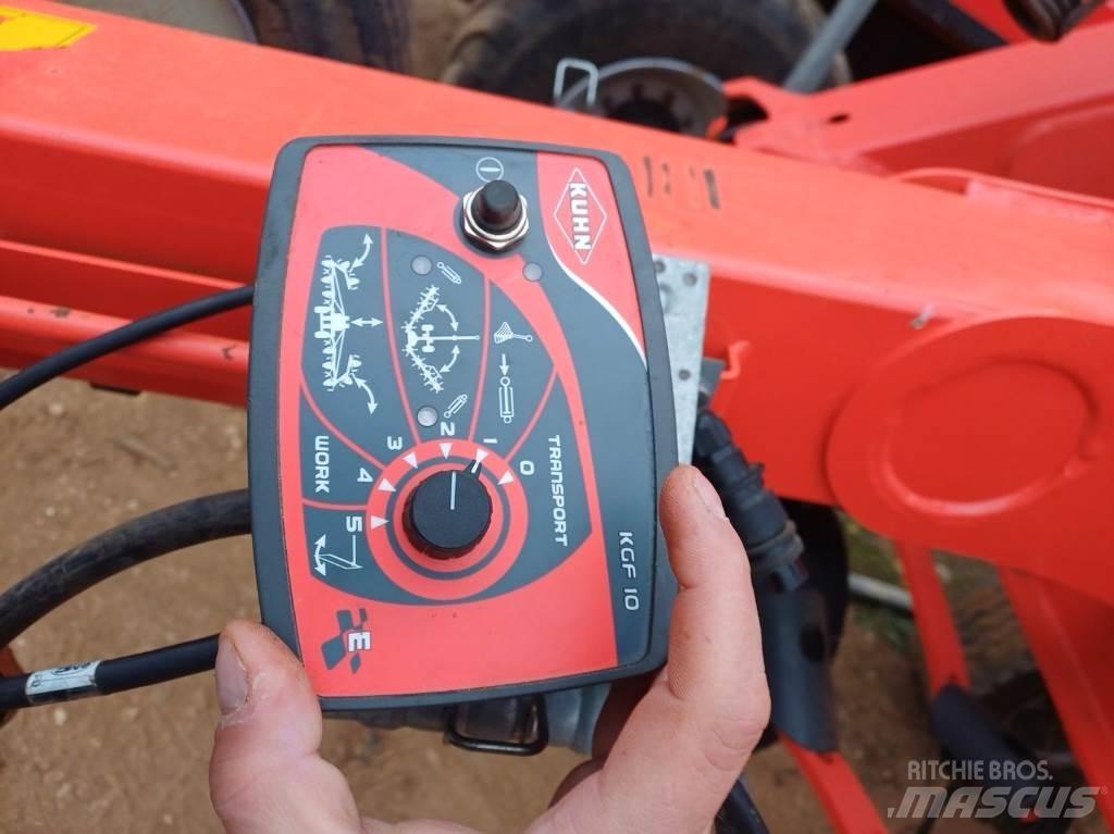 Kuhn GF 13012 Τσουγκράνες και χορτοξηραντικές μηχανές