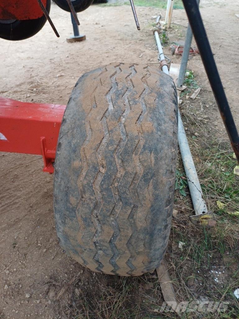 Kuhn GF 13012 Τσουγκράνες και χορτοξηραντικές μηχανές