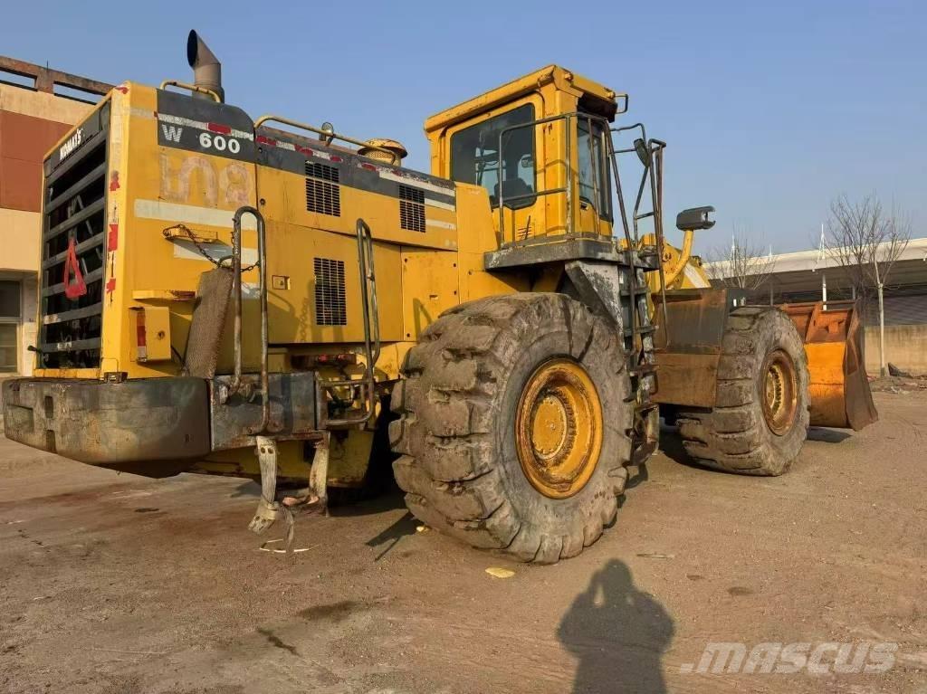 Komatsu WA 600-3 Φορτωτές με λάστιχα (Τροχοφόροι)