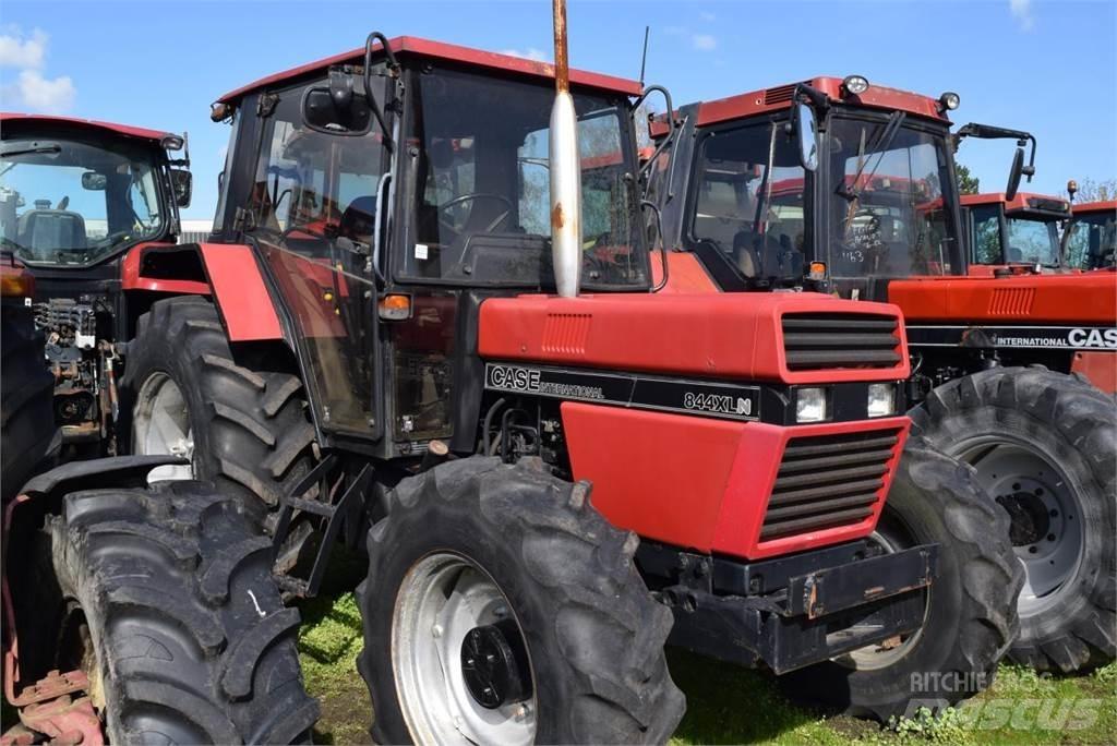 Case IH 844 XL Τρακτέρ
