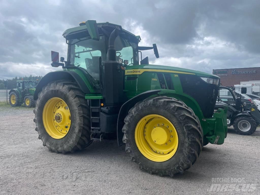 John Deere 7R330 Τρακτέρ