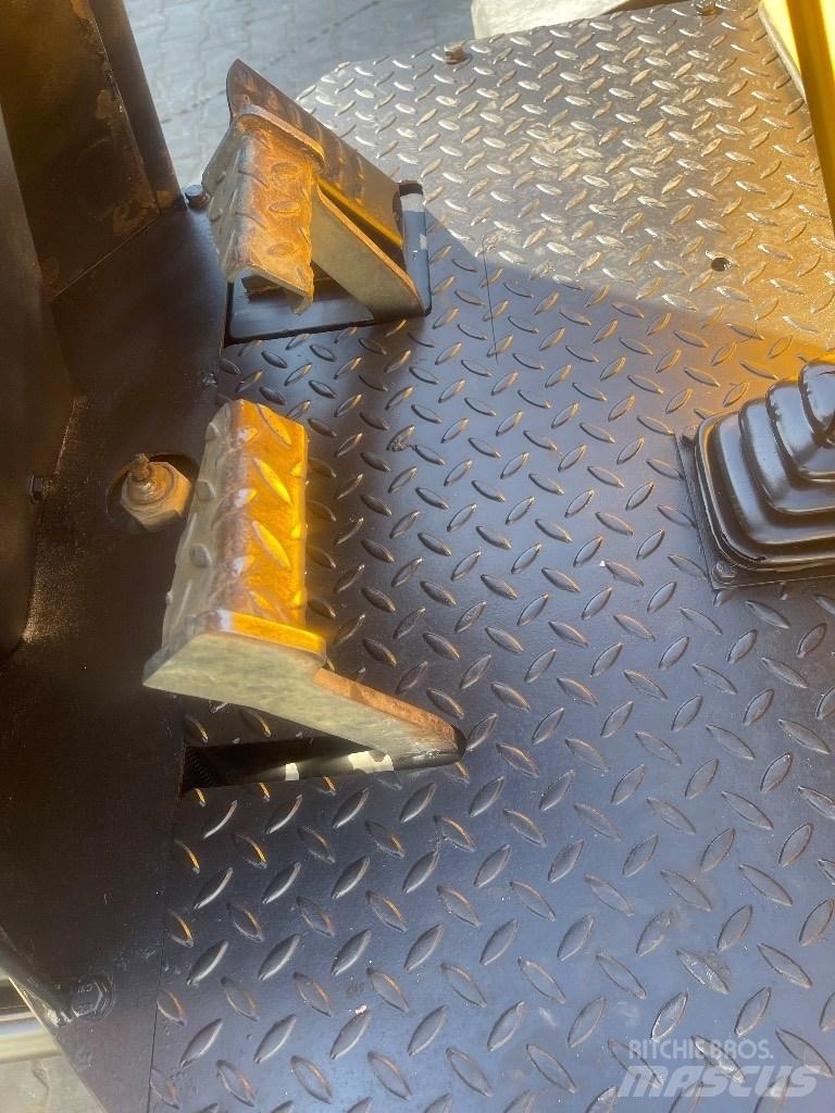JCB TA 3 S Σπαστό Dump Truck ADT