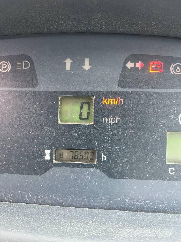 Komatsu WA 80-5 Φορτωτές με λάστιχα (Τροχοφόροι)