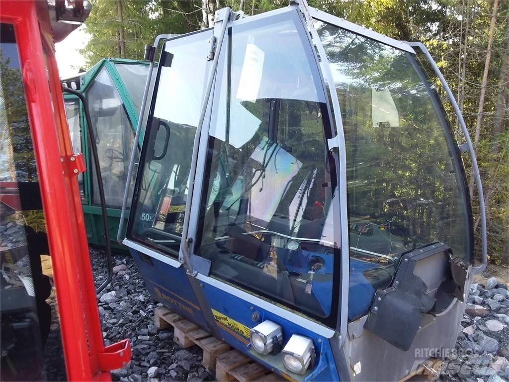 Rottne F18 Καμπίνες και εσωτερικό