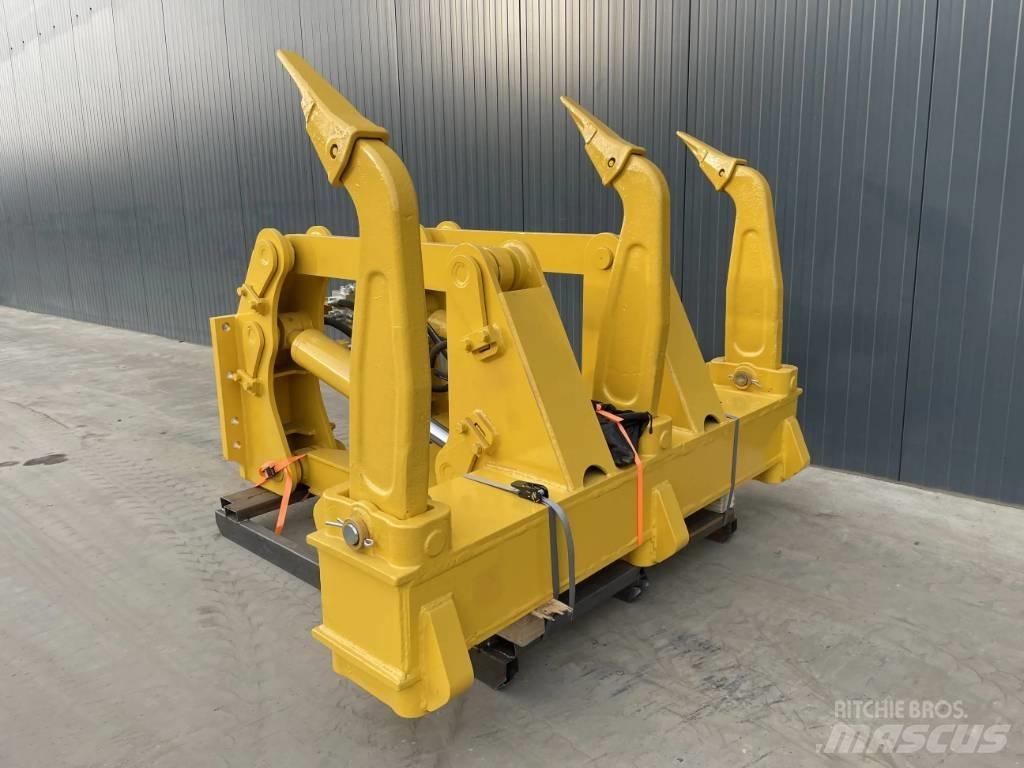 Komatsu D85 Εκχερσωτές