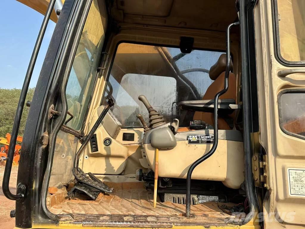 CAT 330 B Εκσκαφείς με ερπύστριες