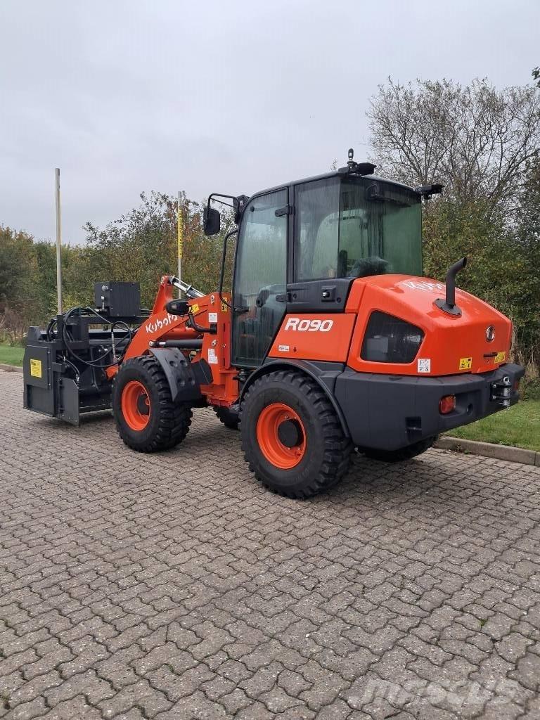 Kubota R 090 Φορτωτές με λάστιχα (Τροχοφόροι)
