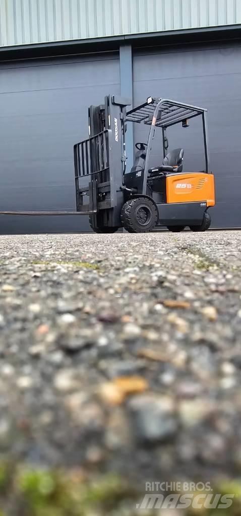 Doosan B 25 X-7 Ηλεκτρικά περονοφόρα ανυψωτικά κλαρκ