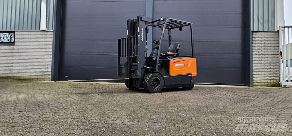 Doosan B 25 X-7 Ηλεκτρικά περονοφόρα ανυψωτικά κλαρκ