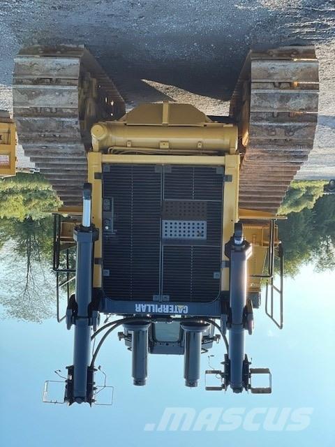 CAT D 10 T Μπουλντόζες με ερπύστριες