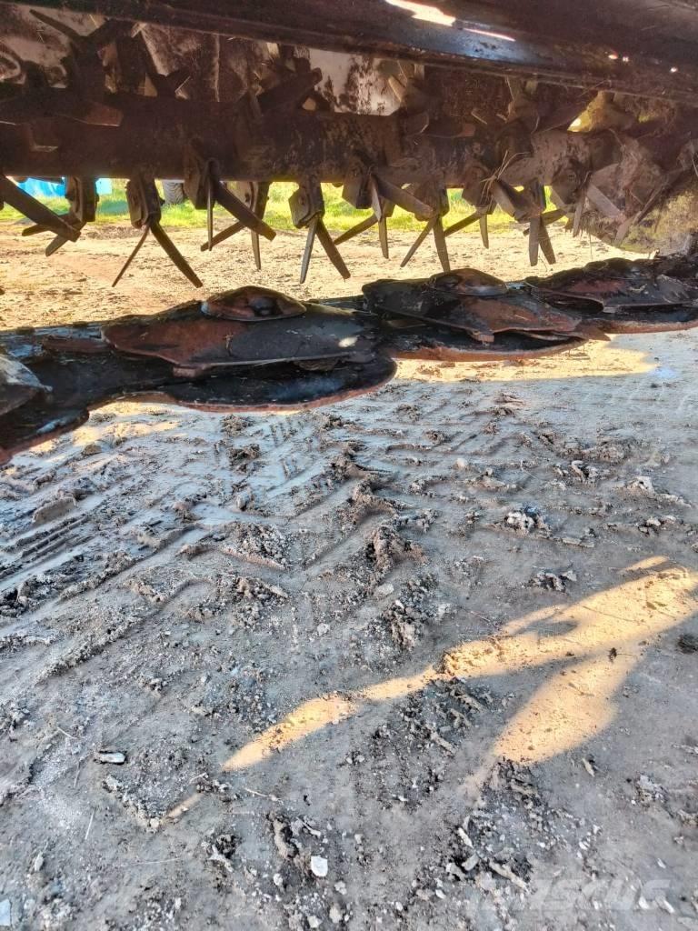 CLAAS DISCO 8200 T Χορτοκοπτικά-διαμορφωτές