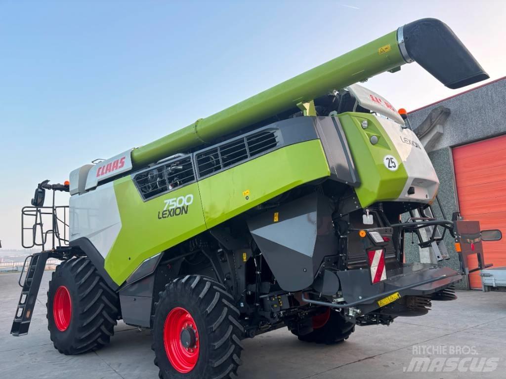 CLAAS Lexion 7500 Θεριζοαλωνιστικές μηχανές