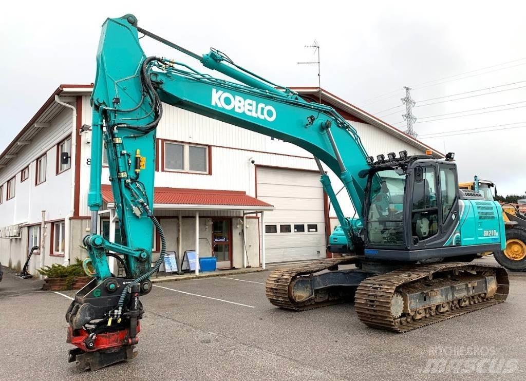 Kobelco SK210LC-10 Εκσκαφείς με ερπύστριες