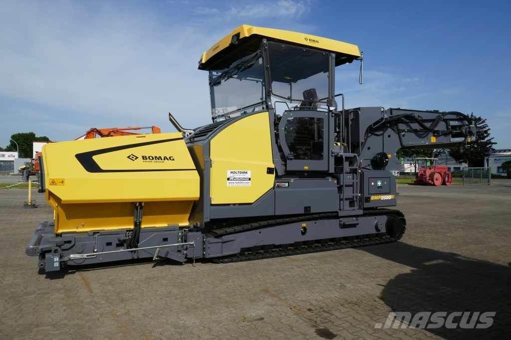Bomag BMF 2500 M Τροφοδότες