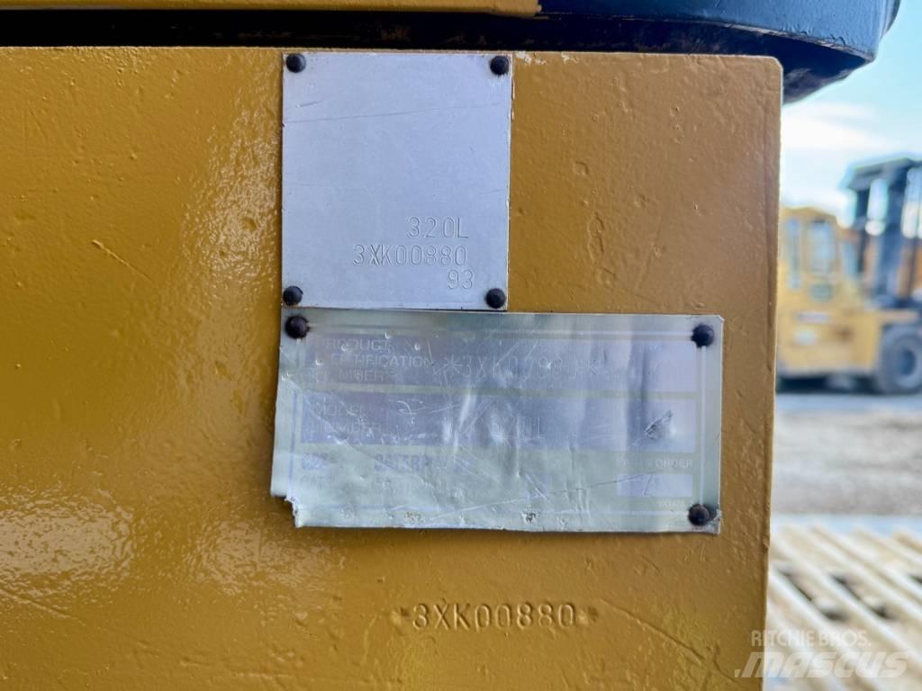 CAT 320 L Εκσκαφείς με ερπύστριες