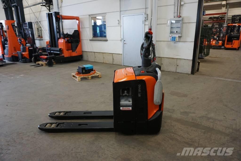 Toyota LPE220 Χειροκίνητο περονοφόρο ανυψωτικό με πλατφόρμα